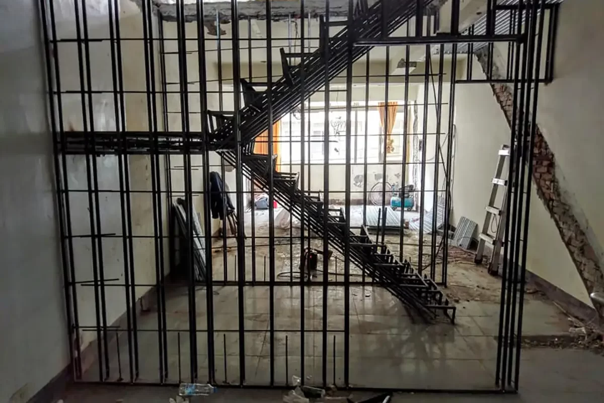 惟盛室內裝修工程行-台中室內設計-台中室內裝修-霧峰室內設計-霧峰室內裝修_portfolio_鋼網牆樓梯_01