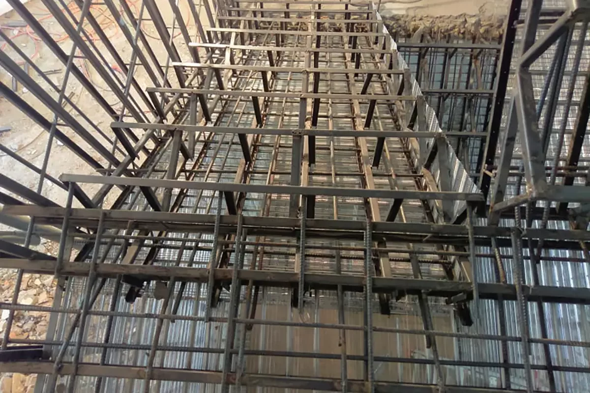 惟盛室內裝修工程行-台中室內設計-台中室內裝修-霧峰室內設計-霧峰室內裝修_portfolio_鋼網牆樓梯_02